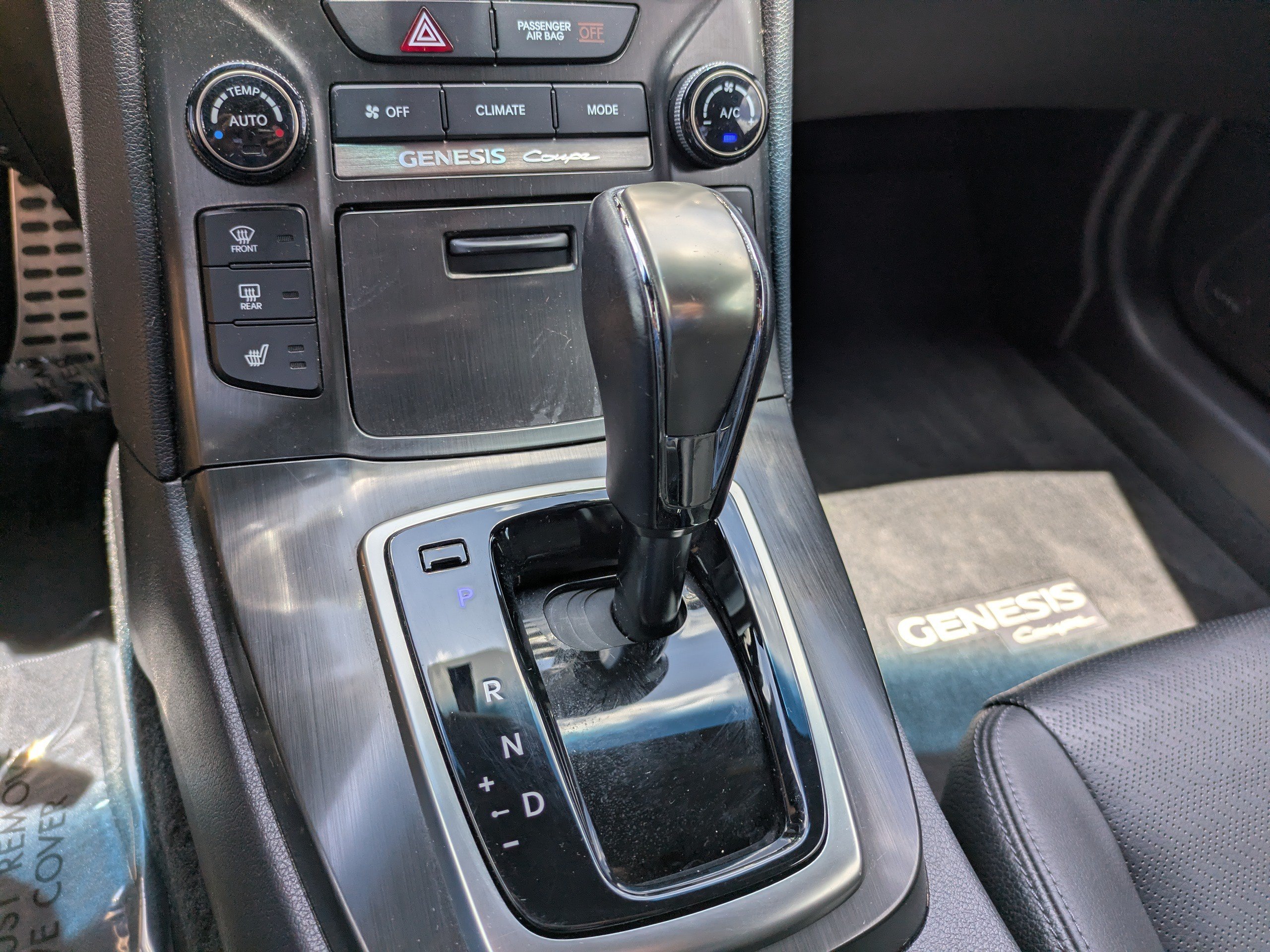 2015 Hyundai Genesis Coupe Ultimate - Photo 20