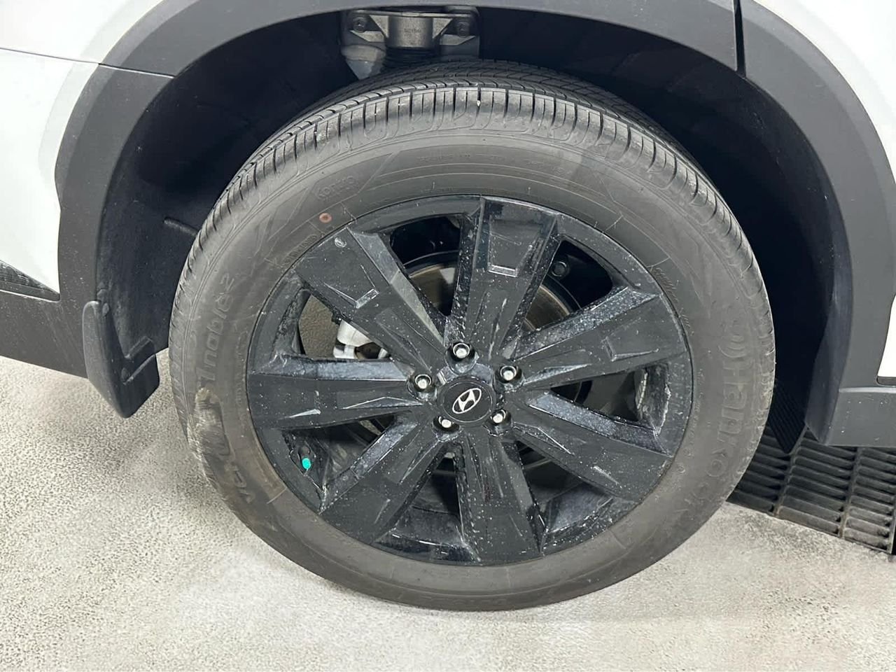 New 2025 Hyper White Hyundai XRT AWD image 13