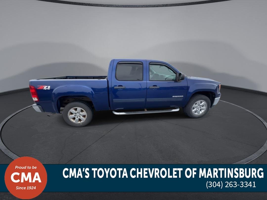 Used 2013 Heritage Blue Metallic GMC SLE image 9