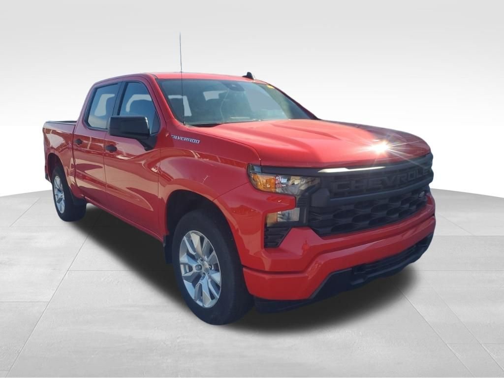 Used 2023 Red Chevrolet Custom image 10