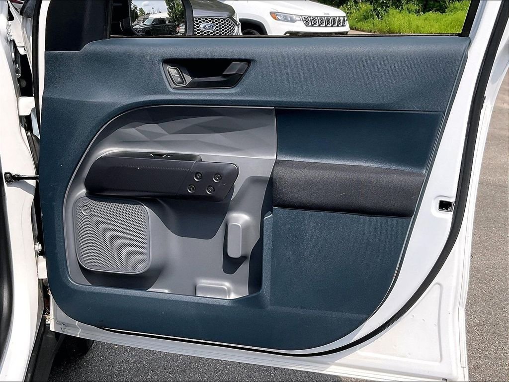 Used 2023 White Ford XL image 26