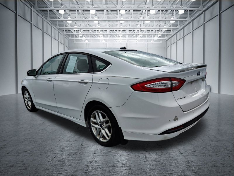 Used 2016 White Ford SE image 7
