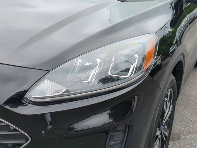 Used 2022 Black Ford SE image 9