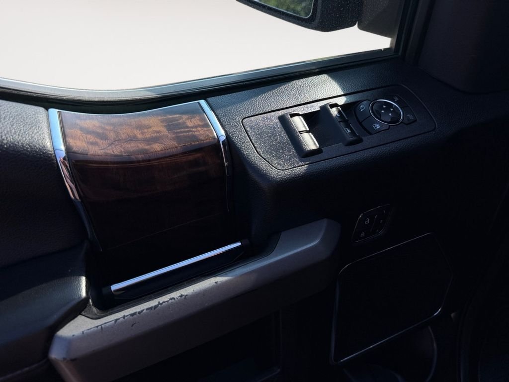 Used 2017 Gray Ford Platinum image 10