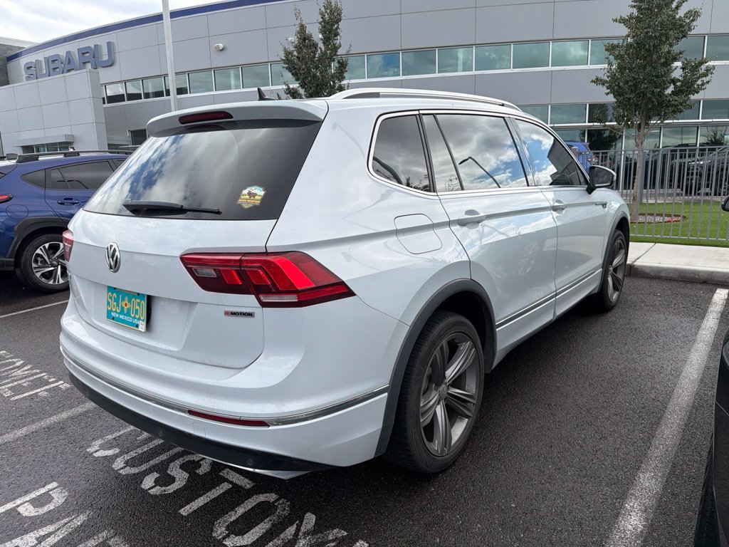 Used 2019 Green Volkswagen 2.0T SEL R-Line image 4
