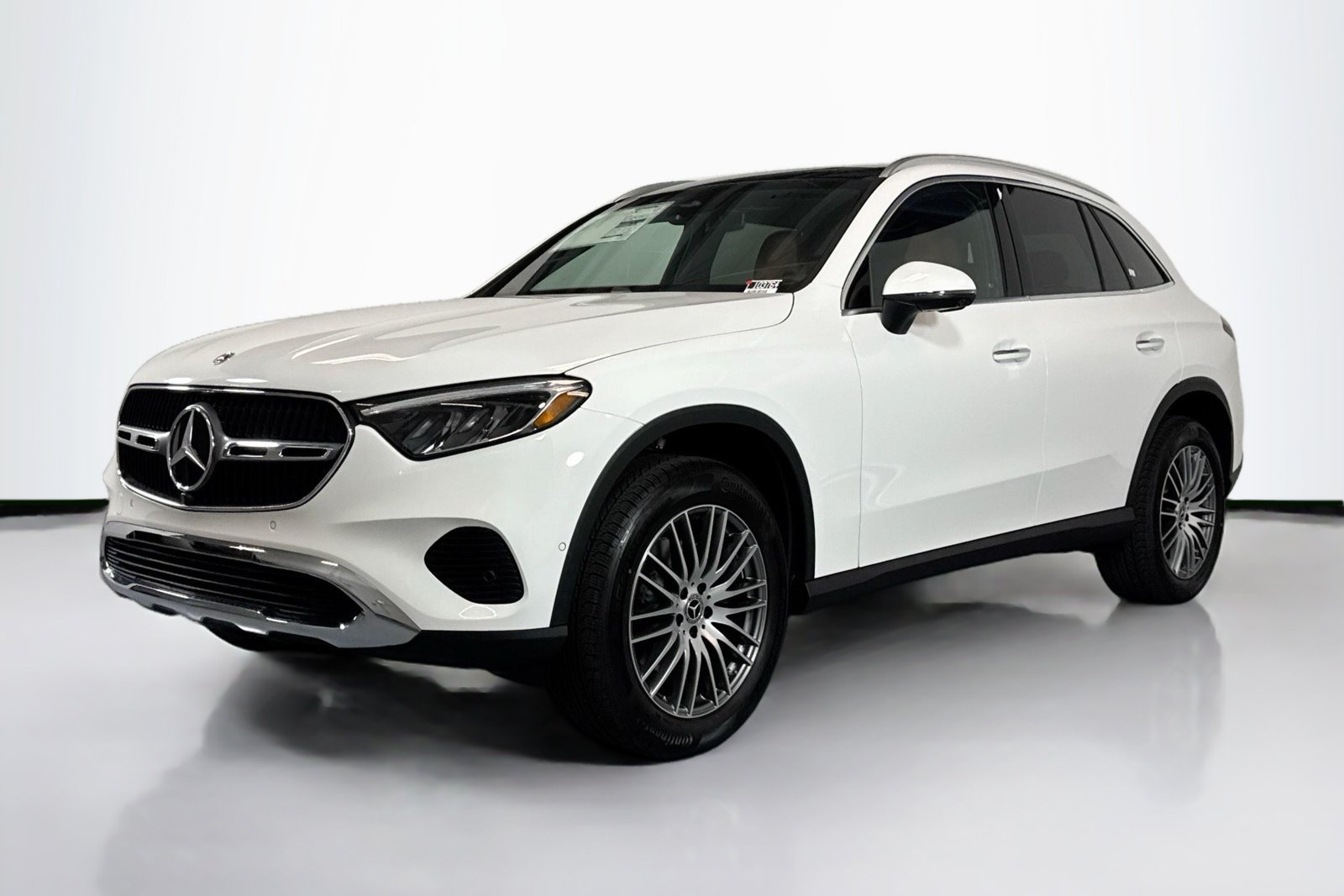 New 2026 Polar White Mercedes-Benz GLC 300 image 1