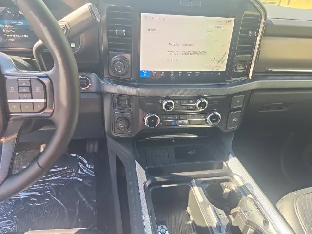 New 2027 Star White Metallic Tri-Coat Ford F-250® Platinum® image 18