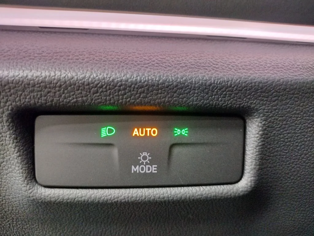 New 2026 Blue Volkswagen 2.0T SE image 28
