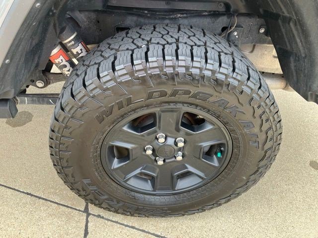 Used 2022 Sting-Gray Clearcoat Jeep Mojave image 29