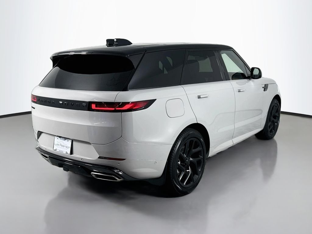 New 2026 Borasco Grey Land Rover Dynamic SE image 9