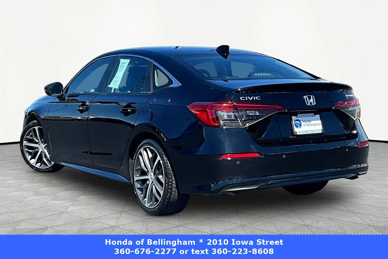 Used 2023 Black Honda Touring image 4