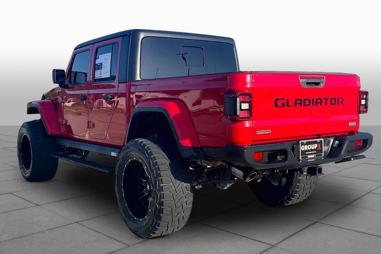 Used 2020 Firecracker Red Clearcoat Jeep Overland image 10