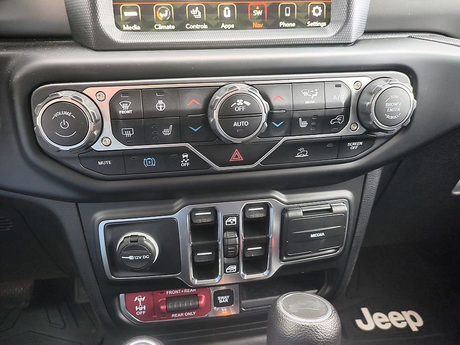 Used 2022 Silver Zynith Clearcoat Jeep Unlimited Rubicon image 24