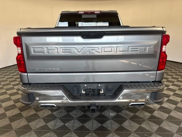 Used 2020 Gray Chevrolet LT image 21