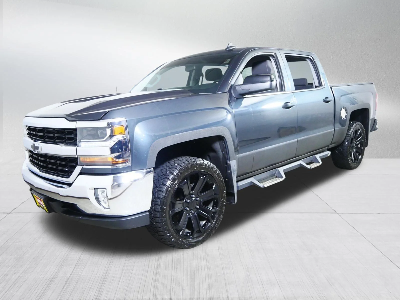 Used 2018 Blue Chevrolet LT image 3