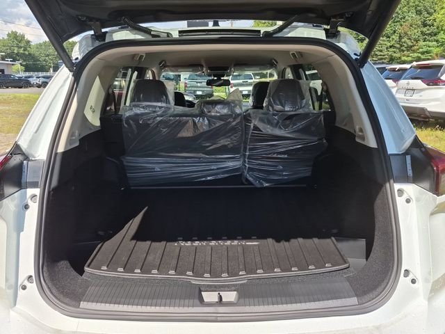 New 2026 Everest White Pearl TriCoat Nissan Rock Creek® image 24