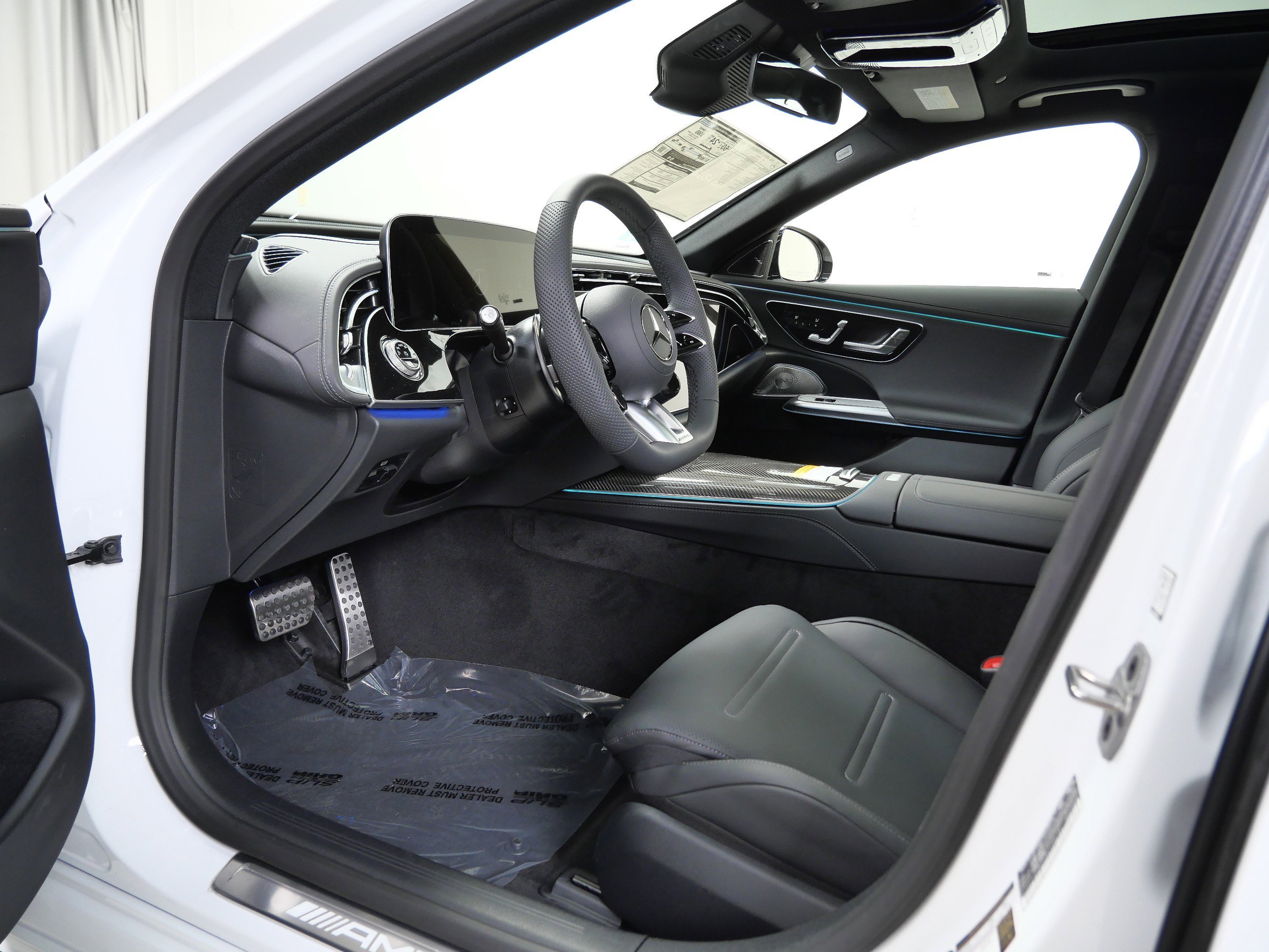 New 2026 MANUFAKTUR Moonlight White Metallic Mercedes-Benz AMG® E 53 E 4MATIC+ Sedan image 9