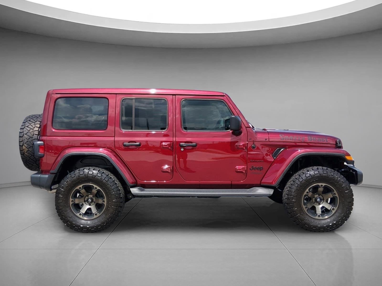 Used 2022 Snazzberry Pearlcoat Jeep Unlimited Sahara image 6