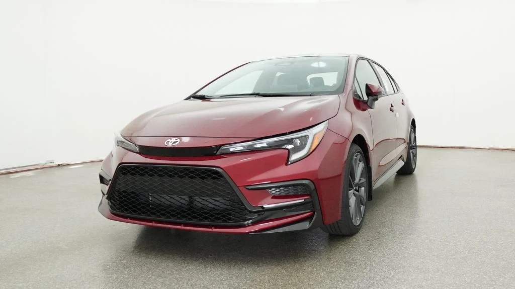 New 2026 Ruby Flare Pearl with Midnight Black Metallic roof Toyota SE image 17