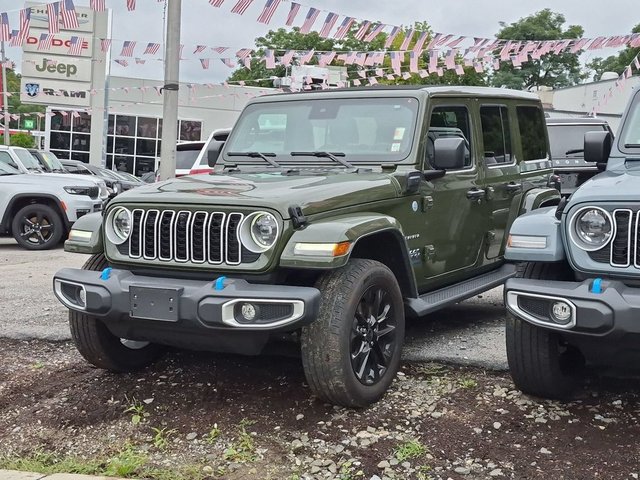 2024 Jeep Wrangler Sahara 4xe