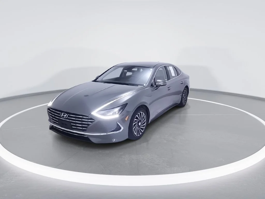 Used 2023 Gray Hyundai SEL image 3
