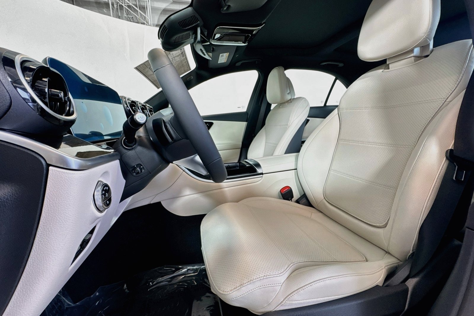 New 2026 Polar White Mercedes-Benz C 300 image 18