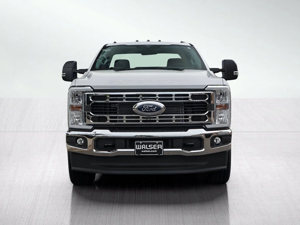 New 2026 Oxford White Ford F-350® XLT image 2