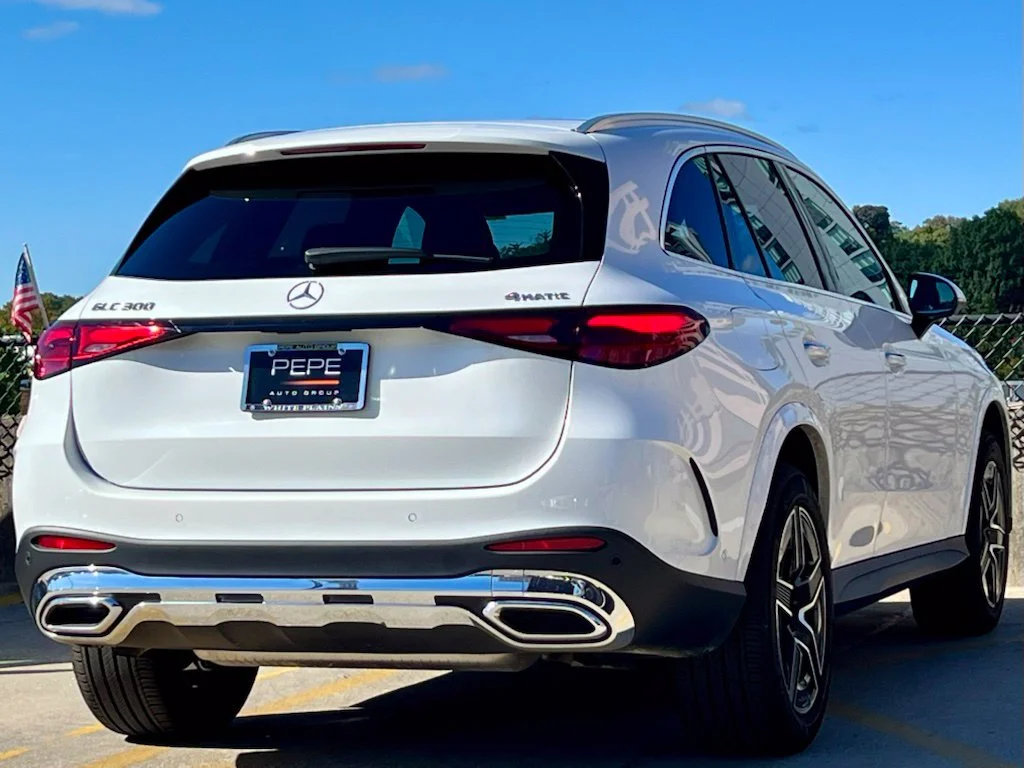 Certified Used 2026 White Mercedes-Benz GLC 300 image 7