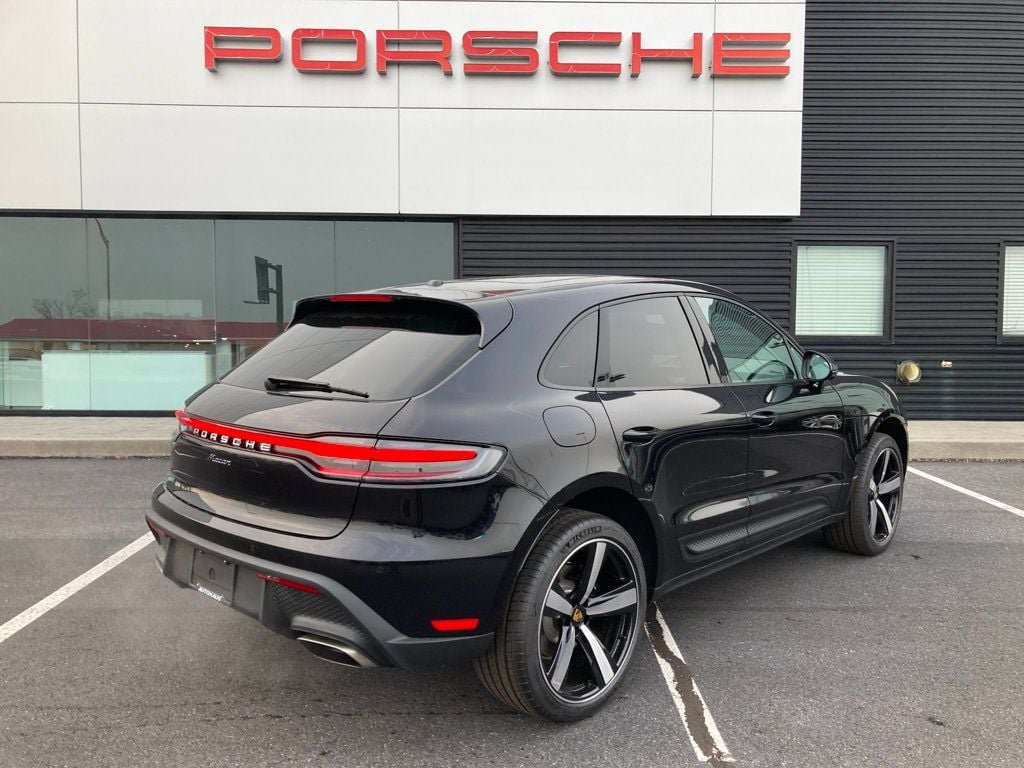 2026 Porsche Macan T - Photo 27