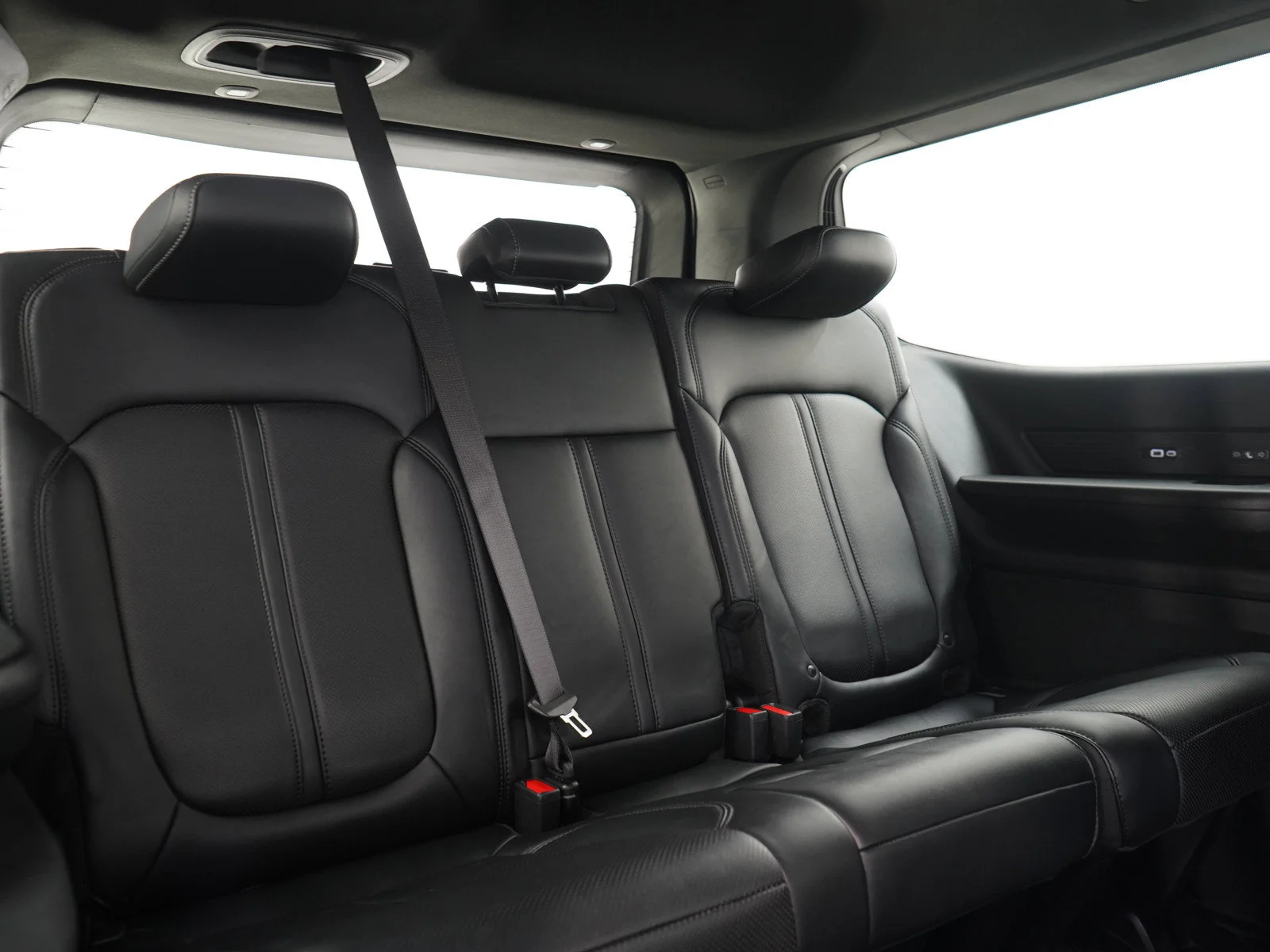Used 2022 Velvet Red Pearlcoat Jeep Series III image 13