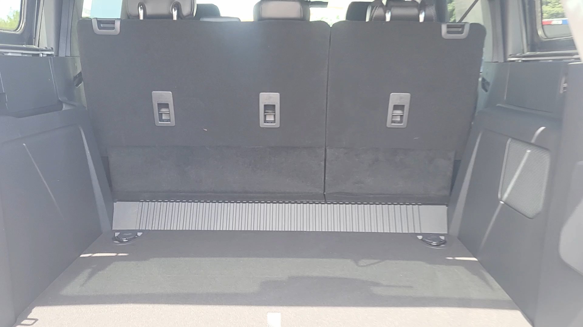 New 2026 Avalanche Gray Ford Outer Banks image 24