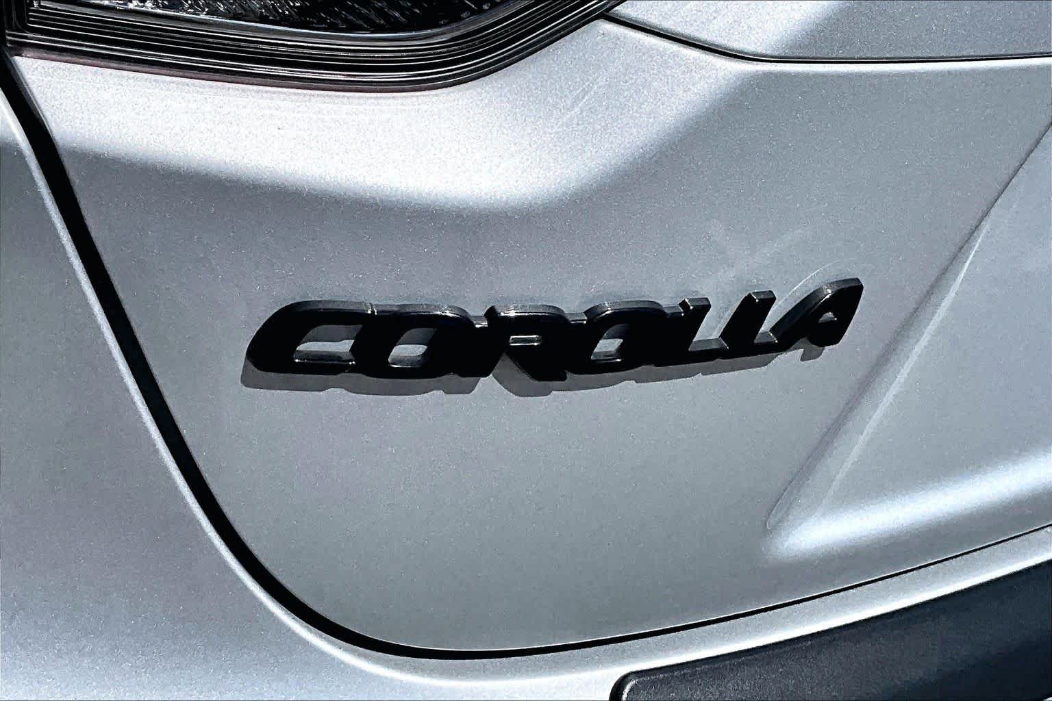 Used 2025 Classic Silver Metallic Toyota LE image 30