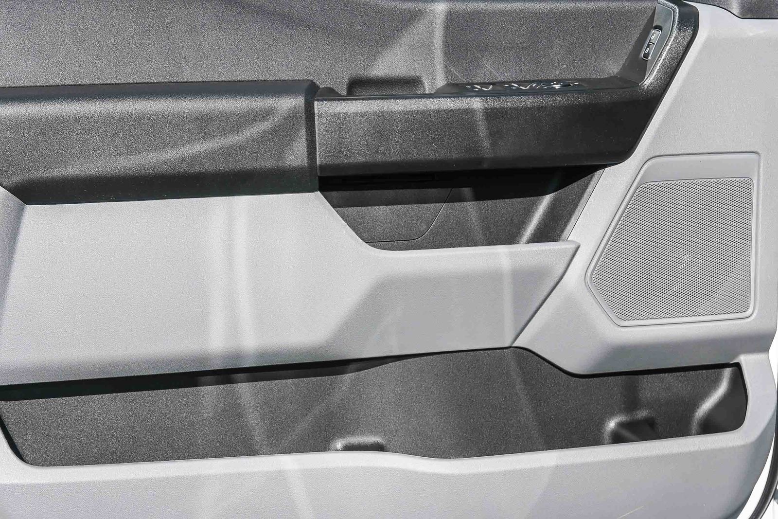 New 2026 Oxford White Ford F-350® XL image 21