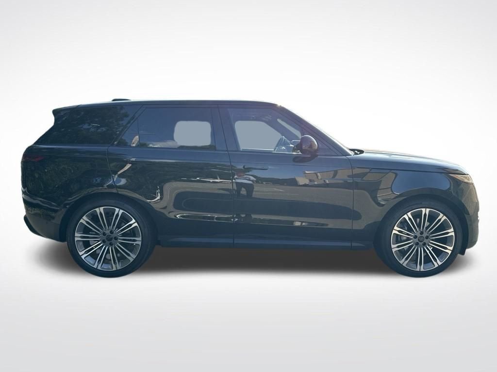 Used 2026 Black Land Rover SE image 4