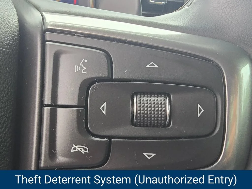 Used 2025 Black Chevrolet RST image 31