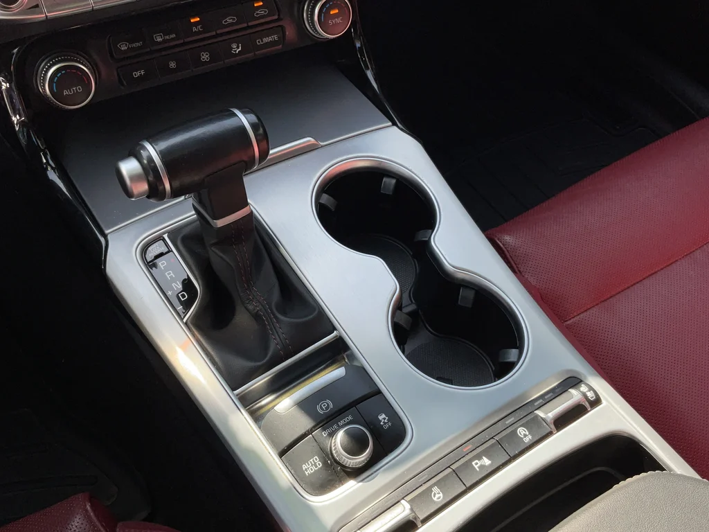 Used 2020 White Kia GT1 image 33