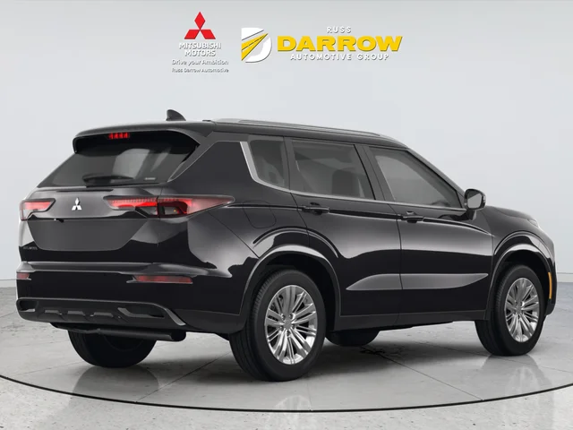 Used 2022 Black Mitsubishi SE image 3