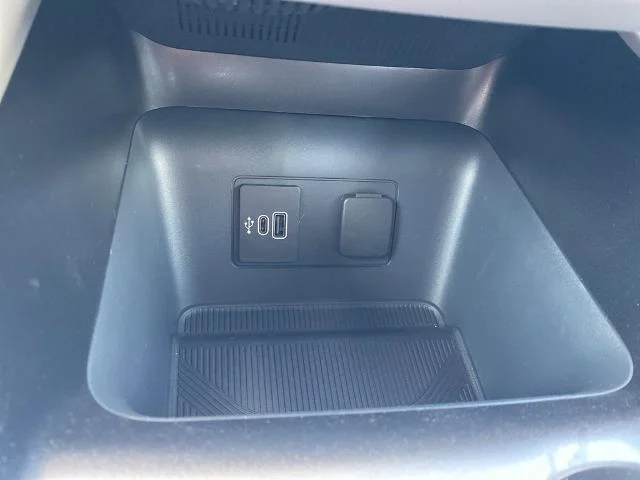 New 2026 Space White Metallic Ford Active image 28