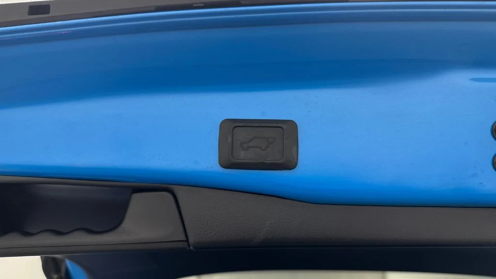 Certified Used 2019 Blue Toyota Adventure image 25