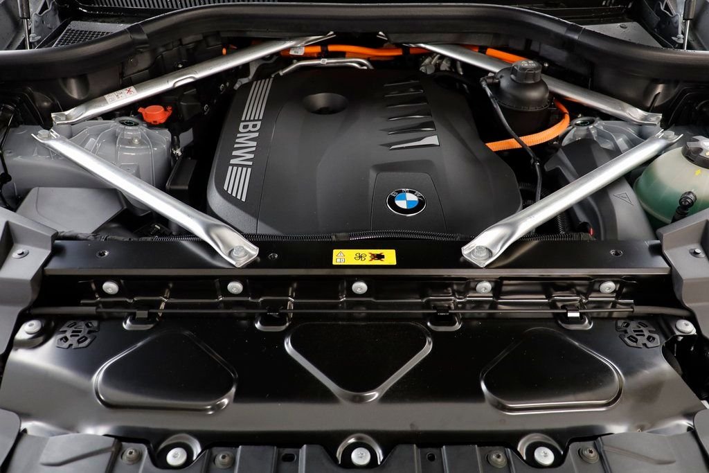 New 2026 Brooklyn Grey Metallic BMW xDrive50e image 24
