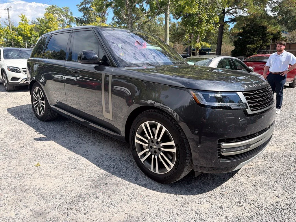 Certified Used 2023 Carpathian Gray Premium Metallic Land Rover SE image 3