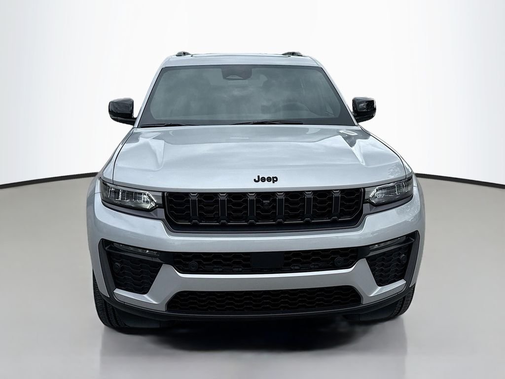 New 2026 Silver Zynith Exterior Paint Jeep 85th Anniversary Edition image 2