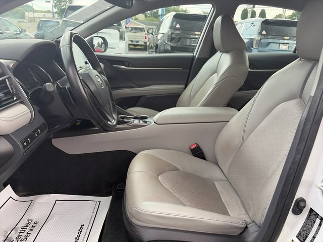 Used 2022 Gray Toyota Hybrid XSE image 9