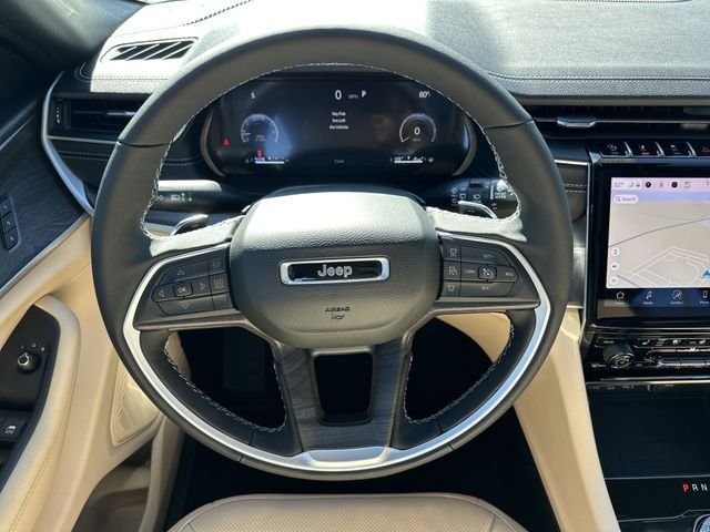 New 2025 White Jeep Limited image 29