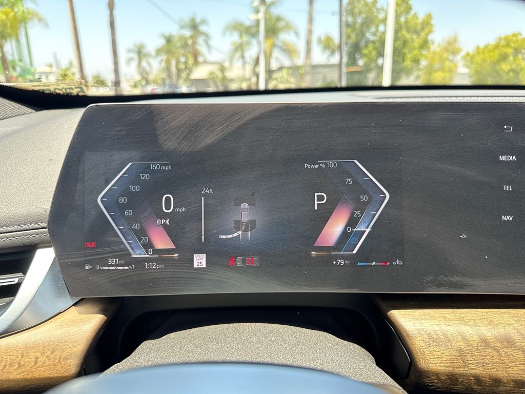 Used 2025 Silver BMW xDrive28i image 32