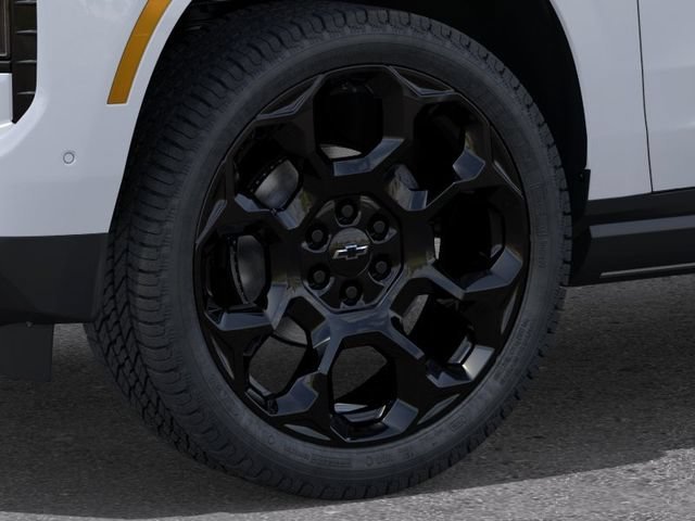 New 2026 Polar White Tricoat Chevrolet High Country image 9