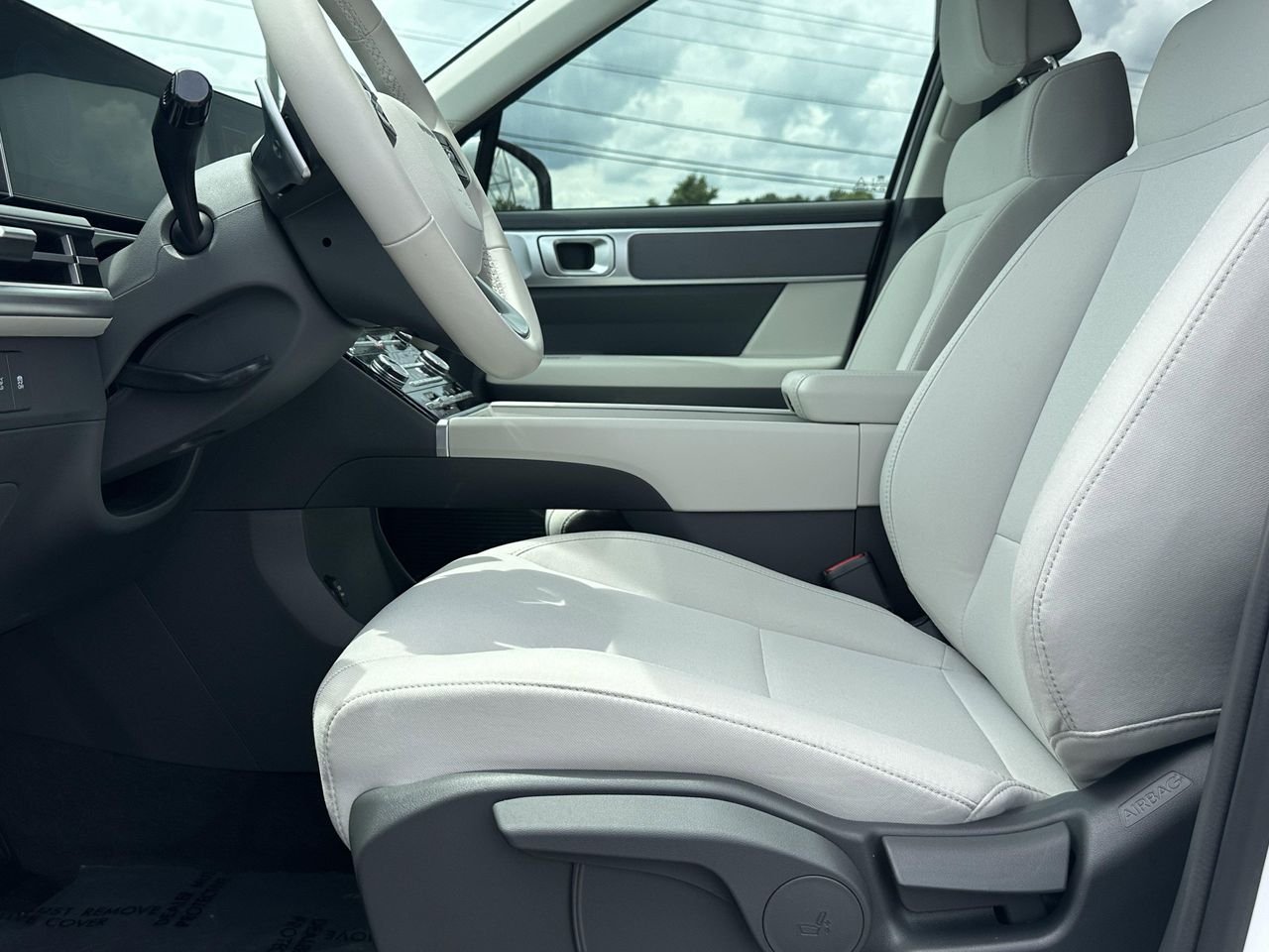 New 2026 Serenity White Hyundai SE image 9