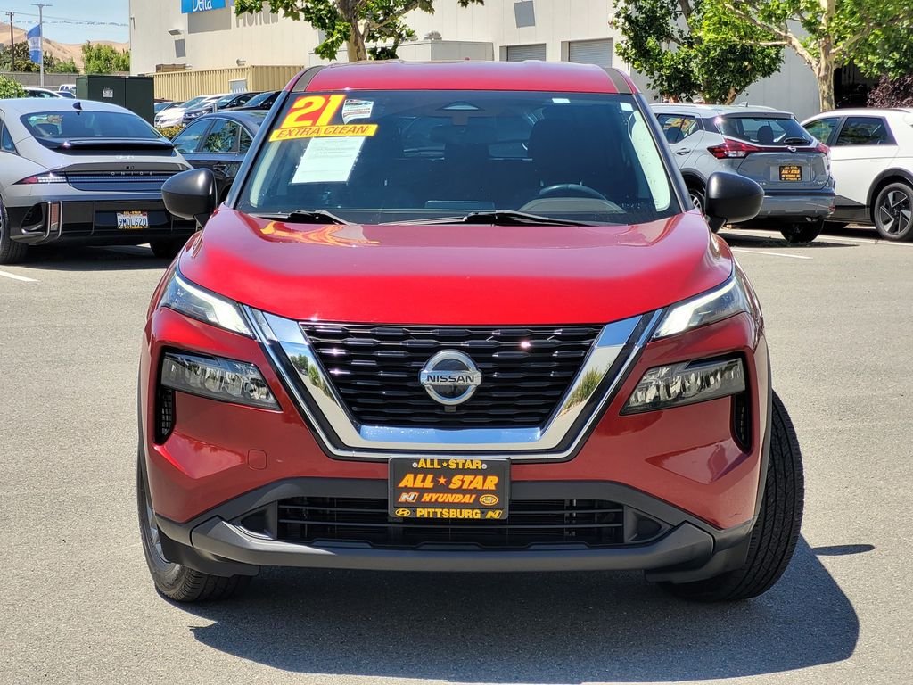 Used 2021 Red Nissan S image 2