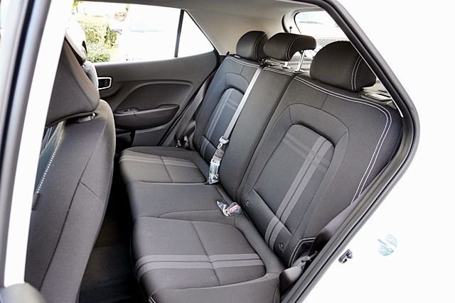 New 2026 White Hyundai SEL image 19