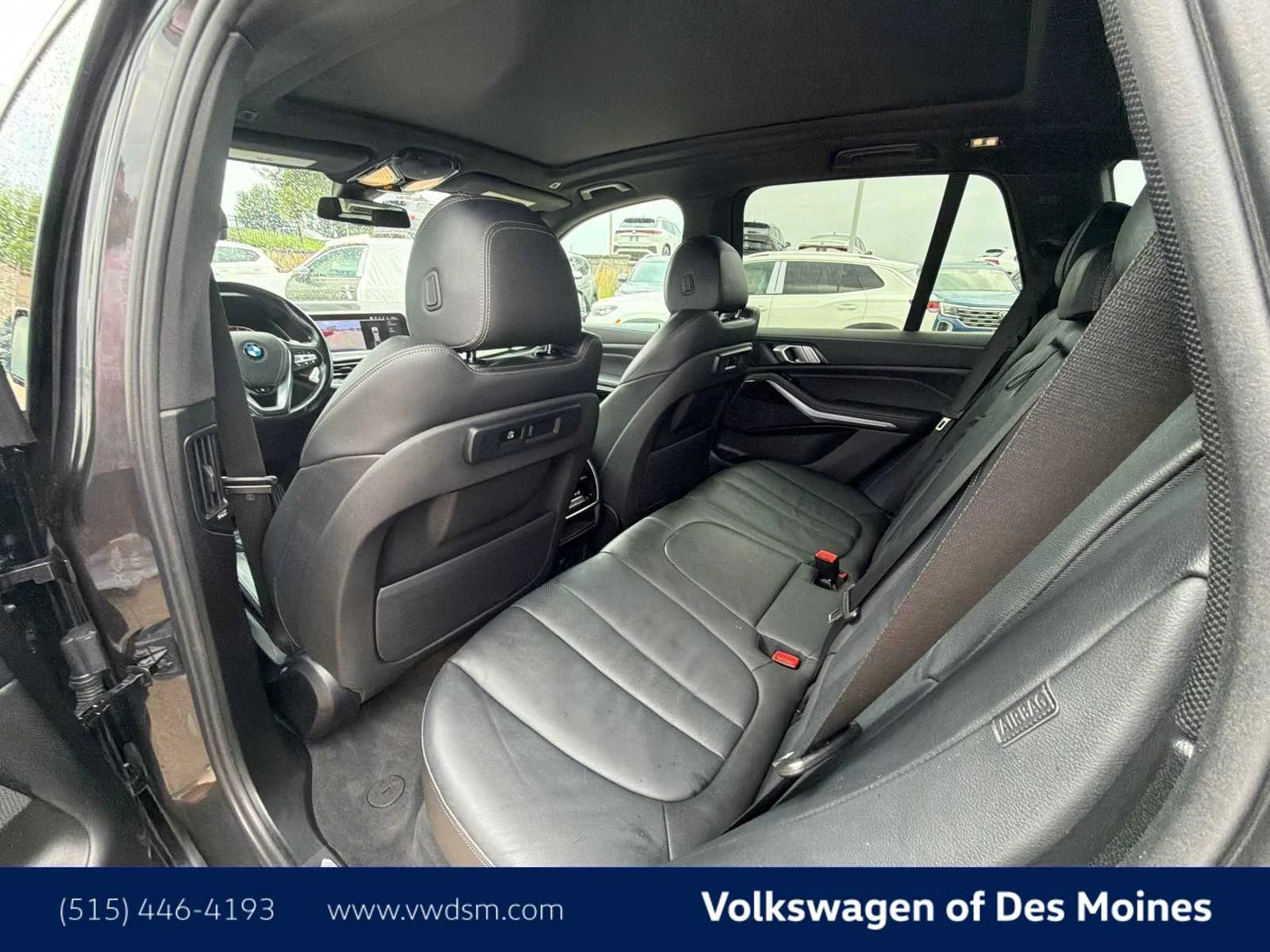 Used 2019 Dark Graphite Metallic BMW xDrive40i image 13